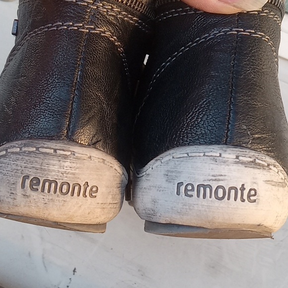Remonte, Black leather, weather resistant, ankle boots - Picture 6 of 11